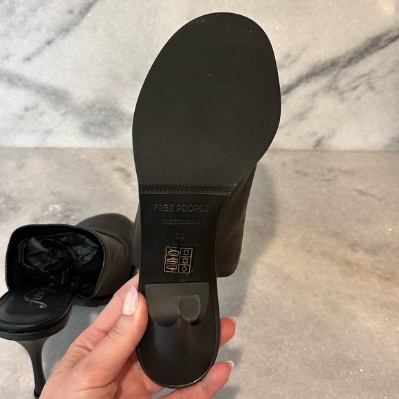 Free People New in Box Women's Leila Black Heeled Mules- Size 39 - Picture 7 of 12